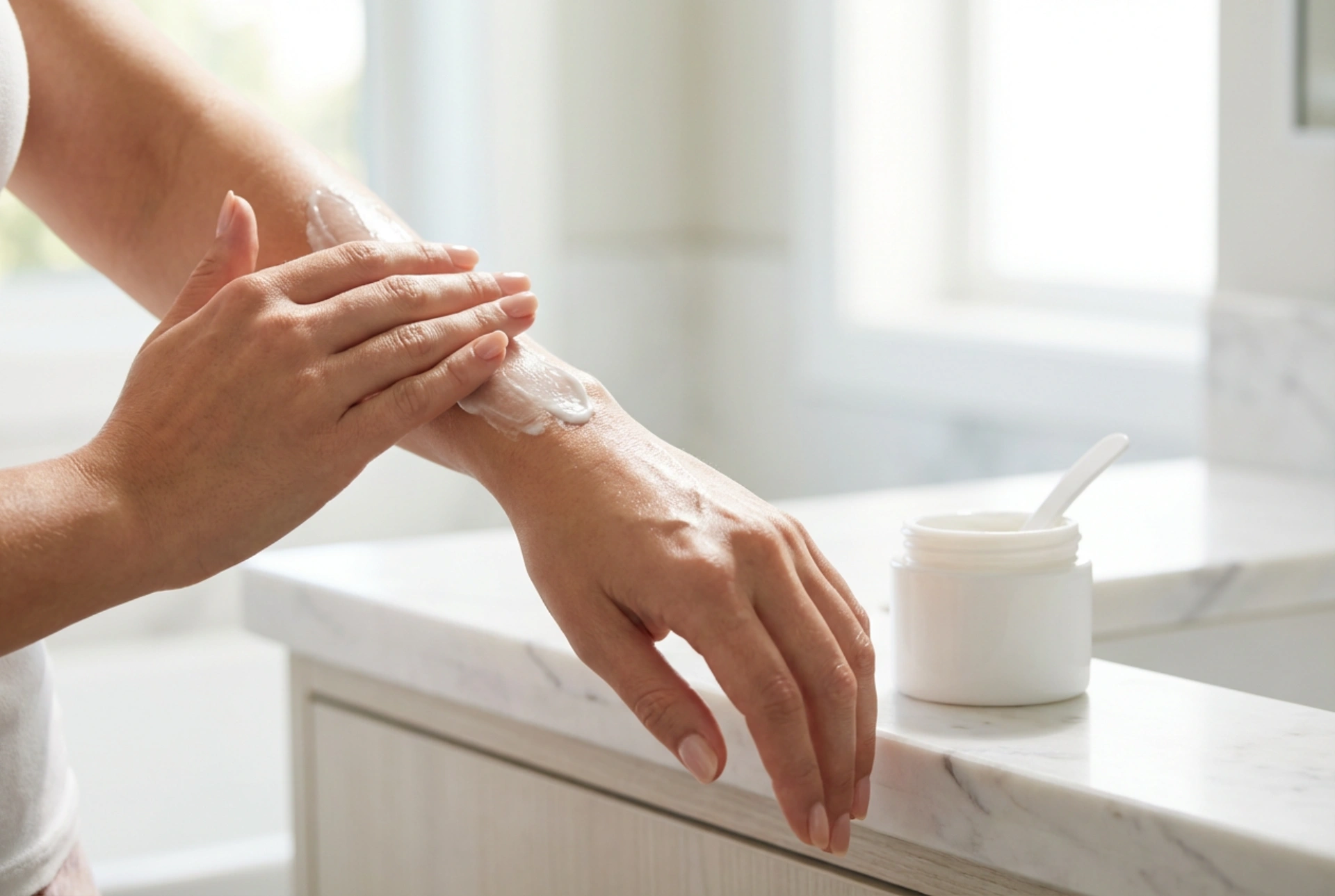 Deeply Moisturising Face Cream: When to Use It and How to Apply