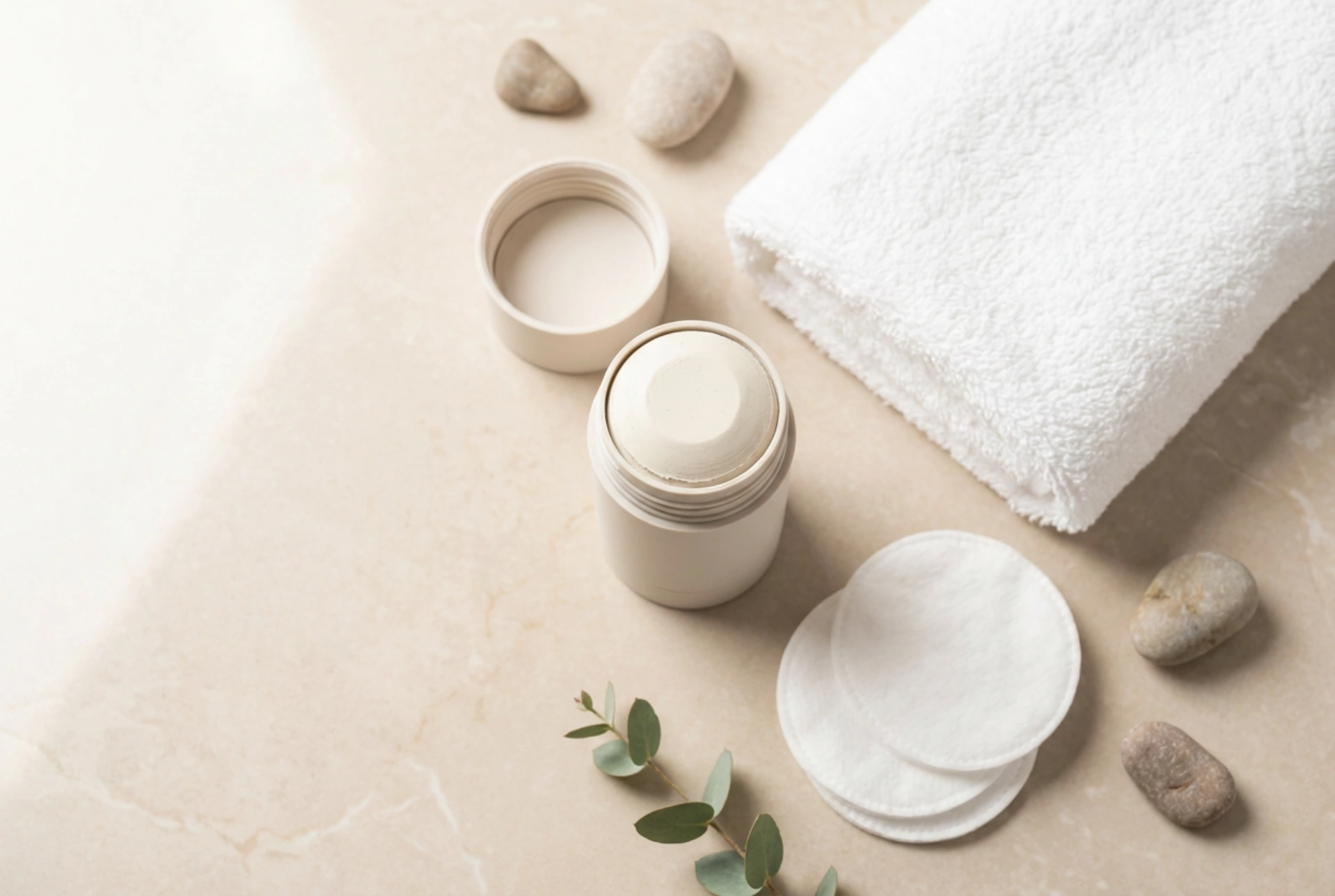 Stick Masks: Precise Zone Application and Post-Makeup Cleansing