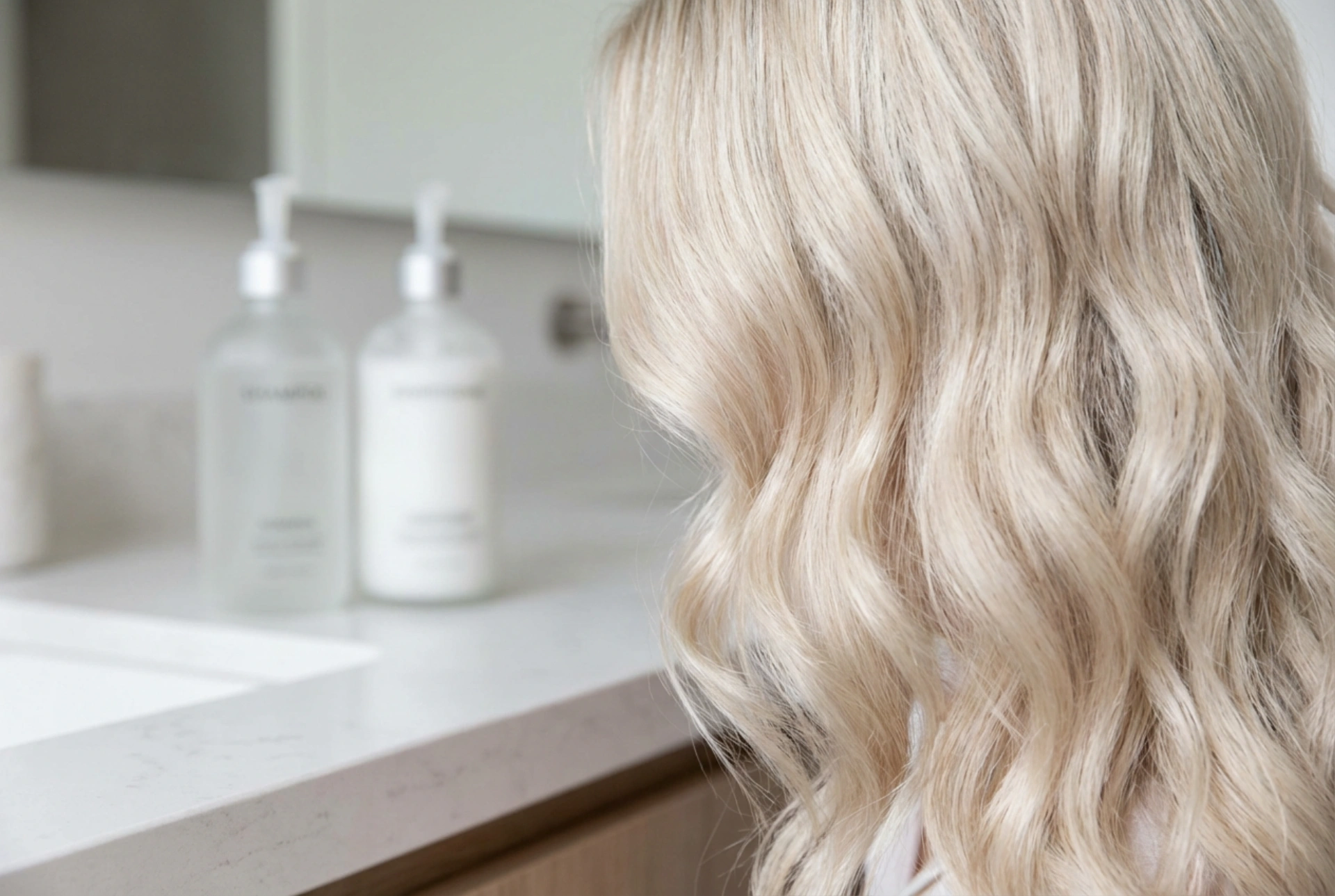 How to Choose a Professional Shampoo for Bleached Hair: Protection and Cuticle Sealing
