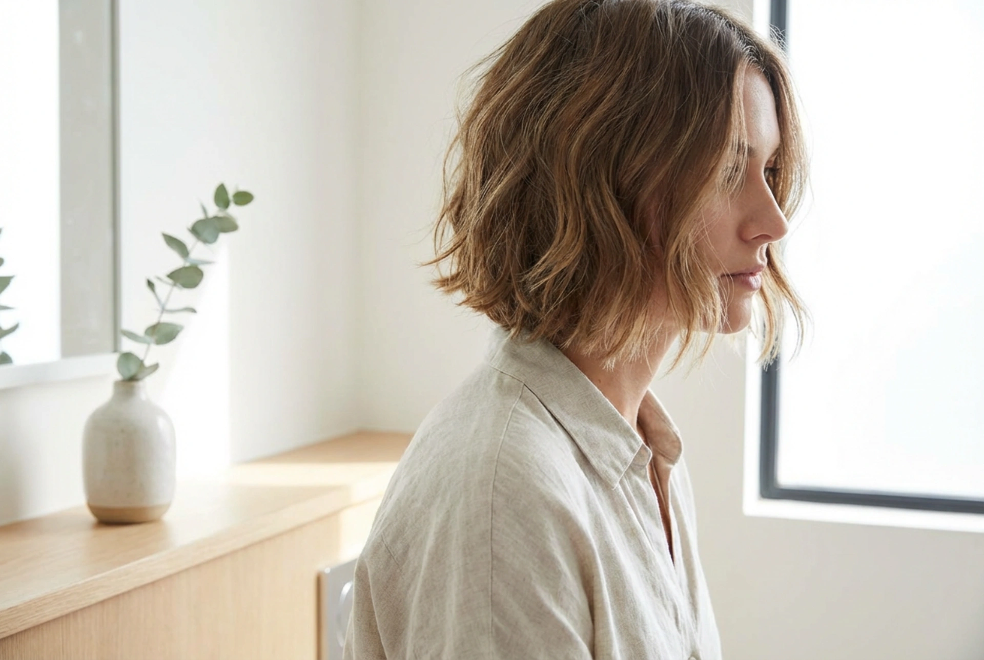 Layered Ear-Length Haircuts: A Step-by-Step Guide to Styling Short Layers