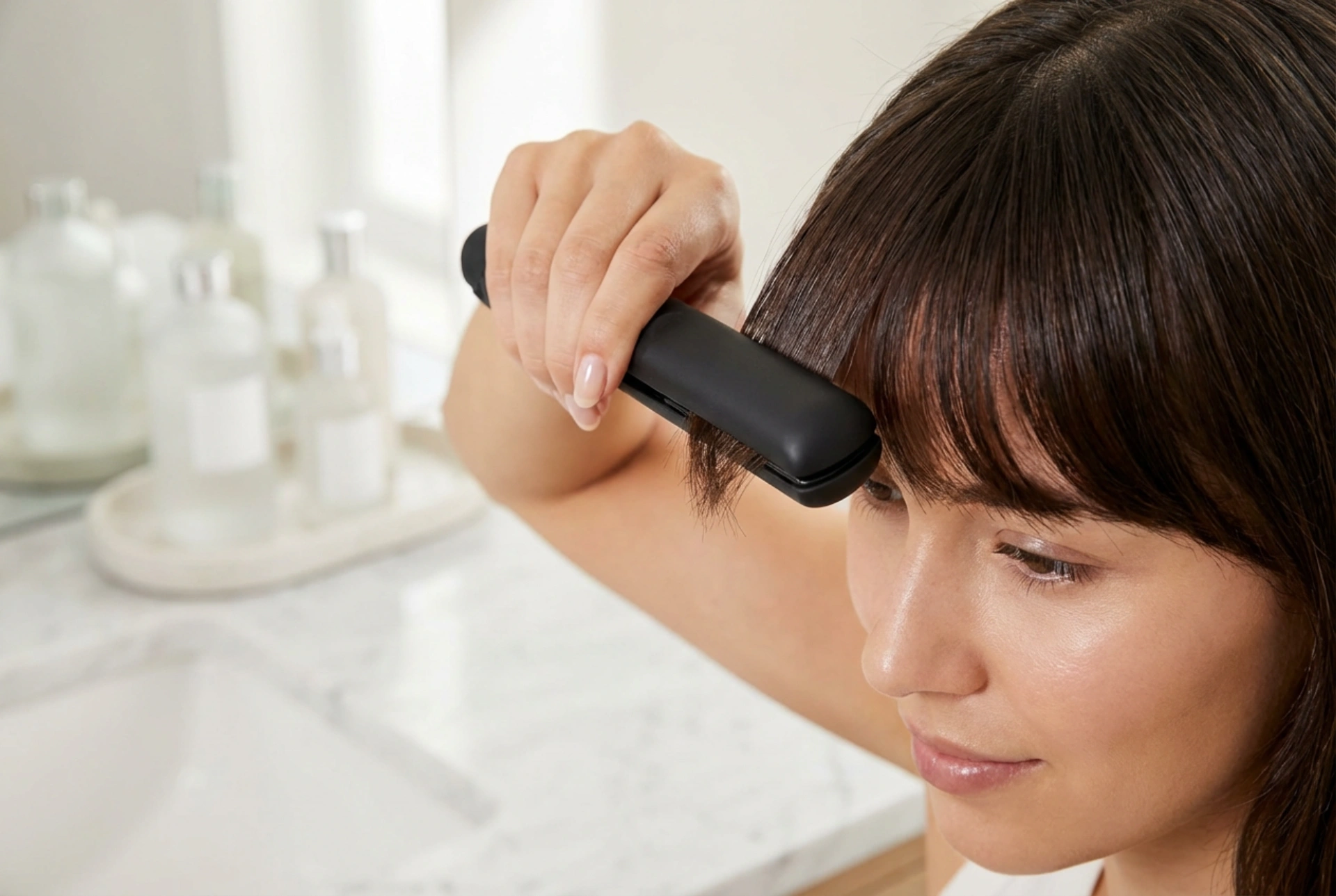 Mini Straightener: Precise Styling for Fringes and Short Strands