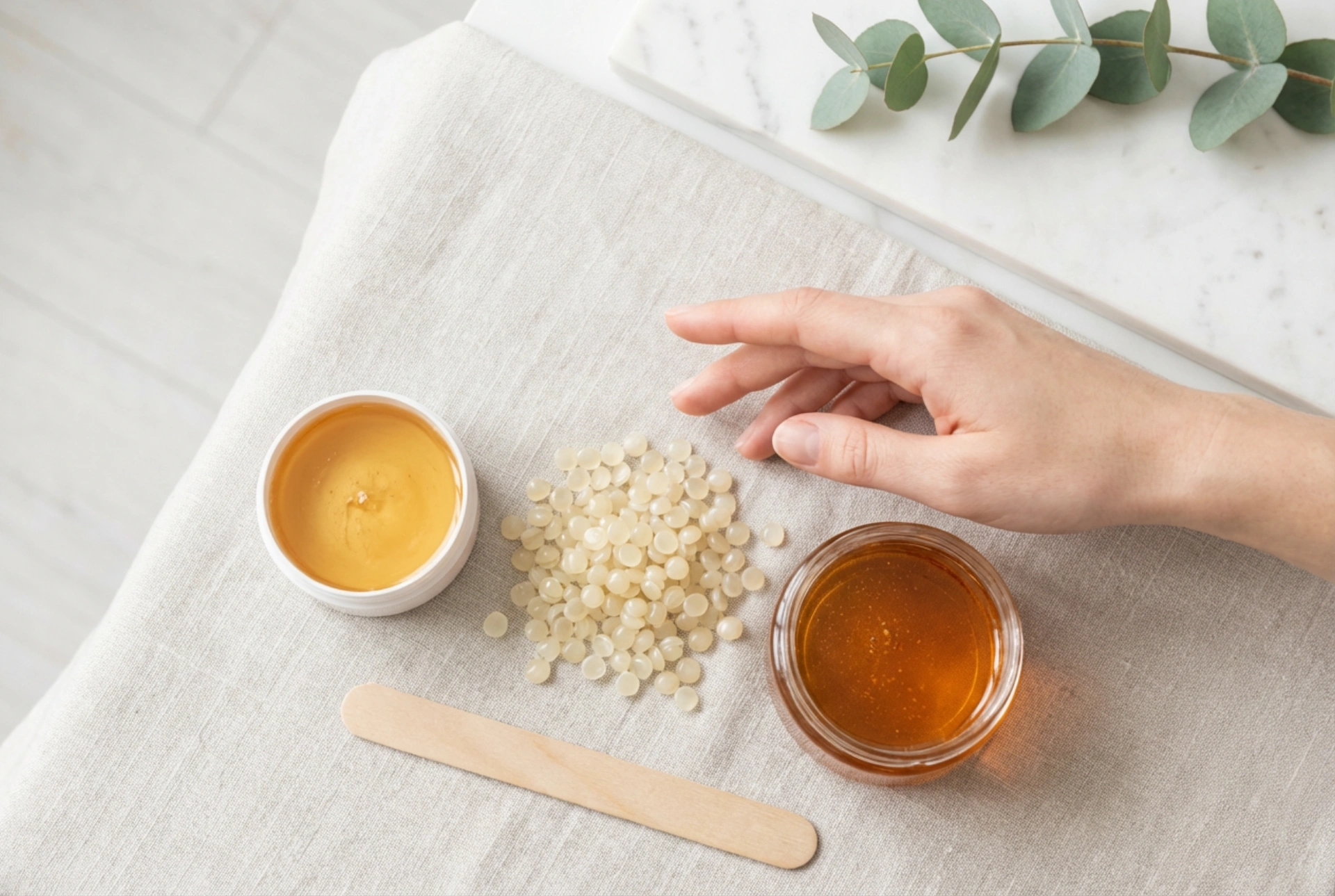 How to Choose the Right Depilatory Wax: Types, Application and Common Mistakes