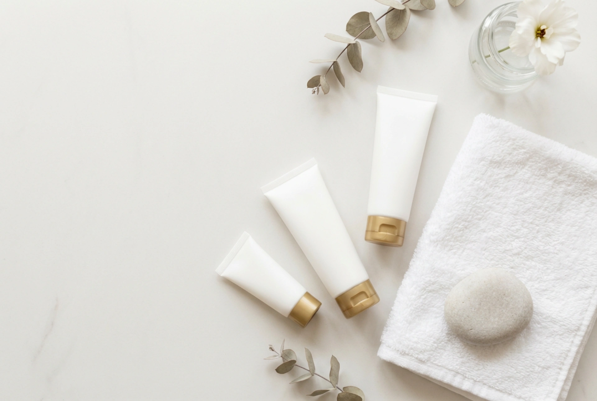 Choosing and Safely Using Depilatory Cream for Intimate Areas