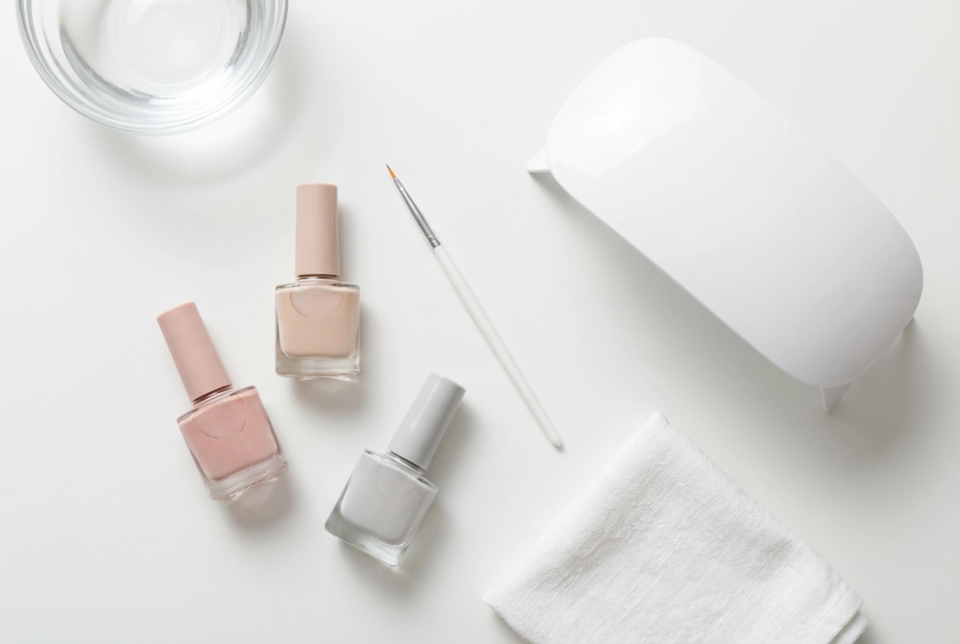 Gel Nail Polish: Which Products to Choose and How to Apply Them Correctly