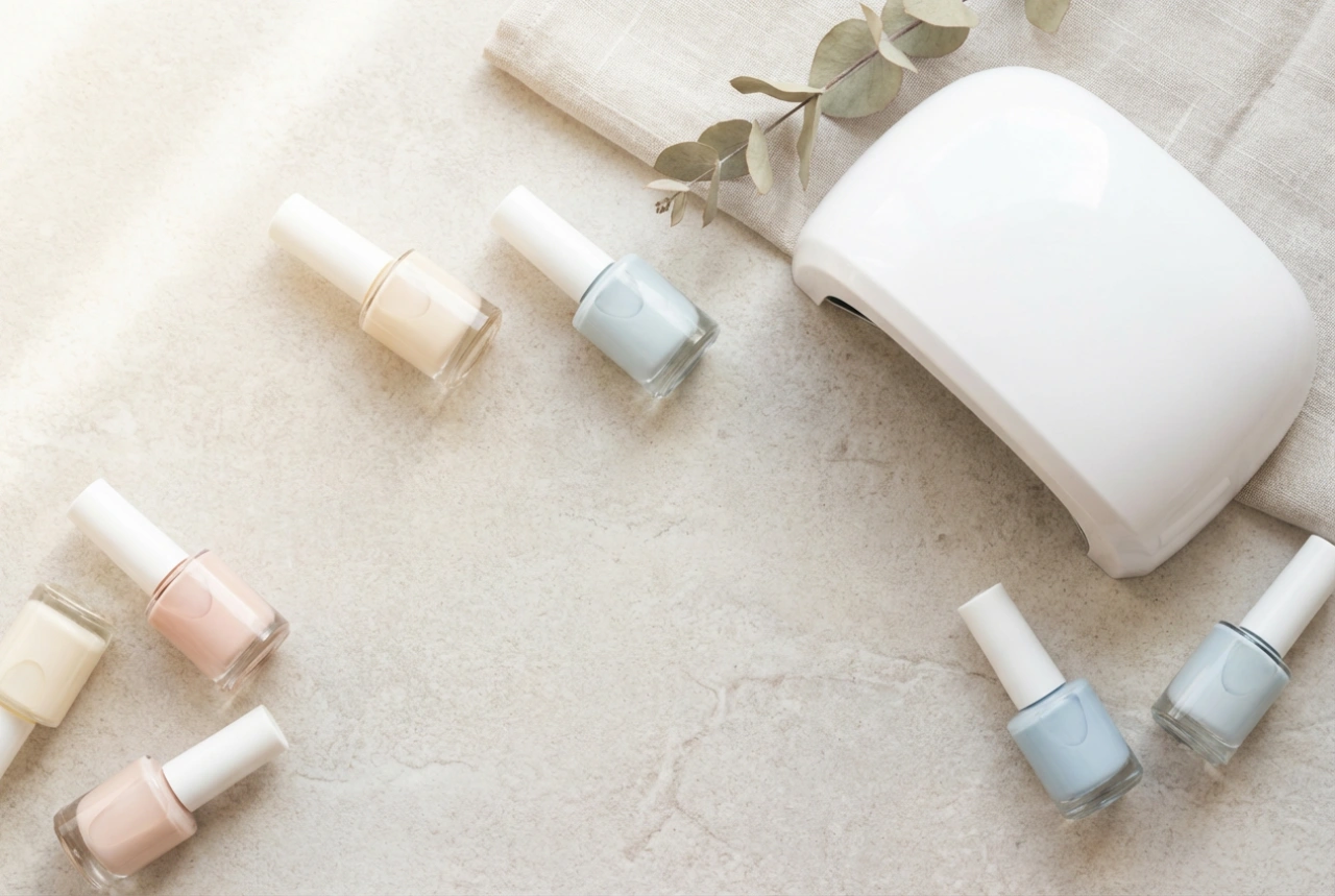 Gel Nail Polishes: How They Differ and How to Cure Them Correctly