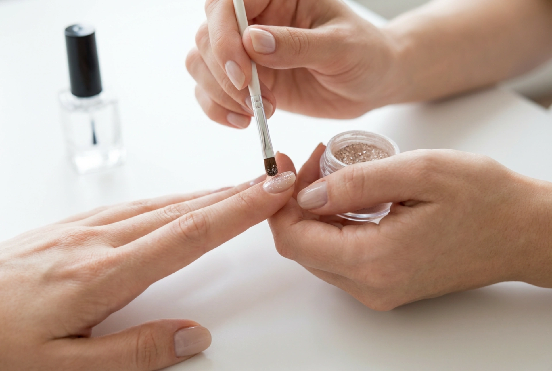 Nail Powders: Rubbing Techniques, Durability and Top Coats