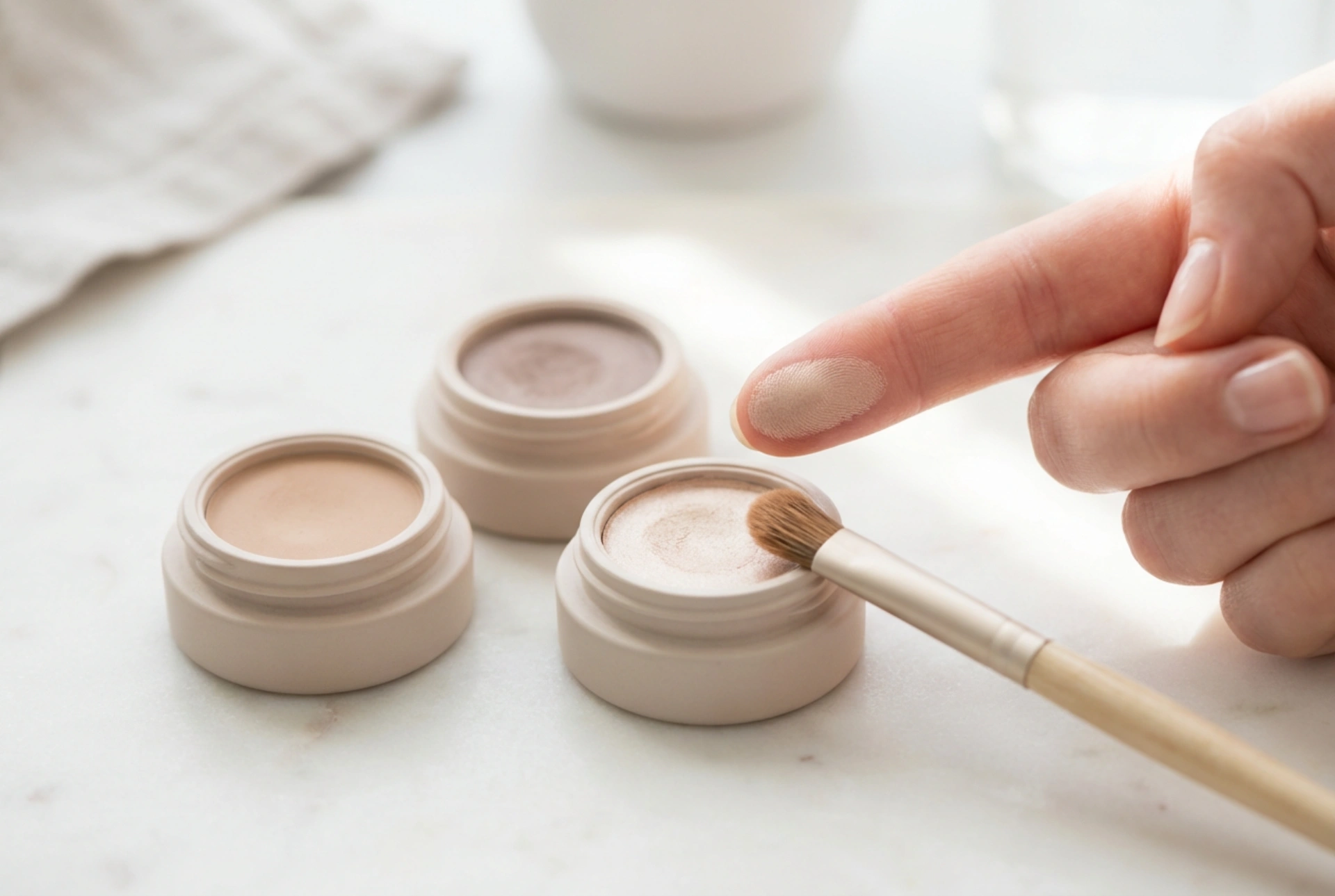 Cream Eyeshadows: Primer, Finger or Brush, and How to Avoid Creasing