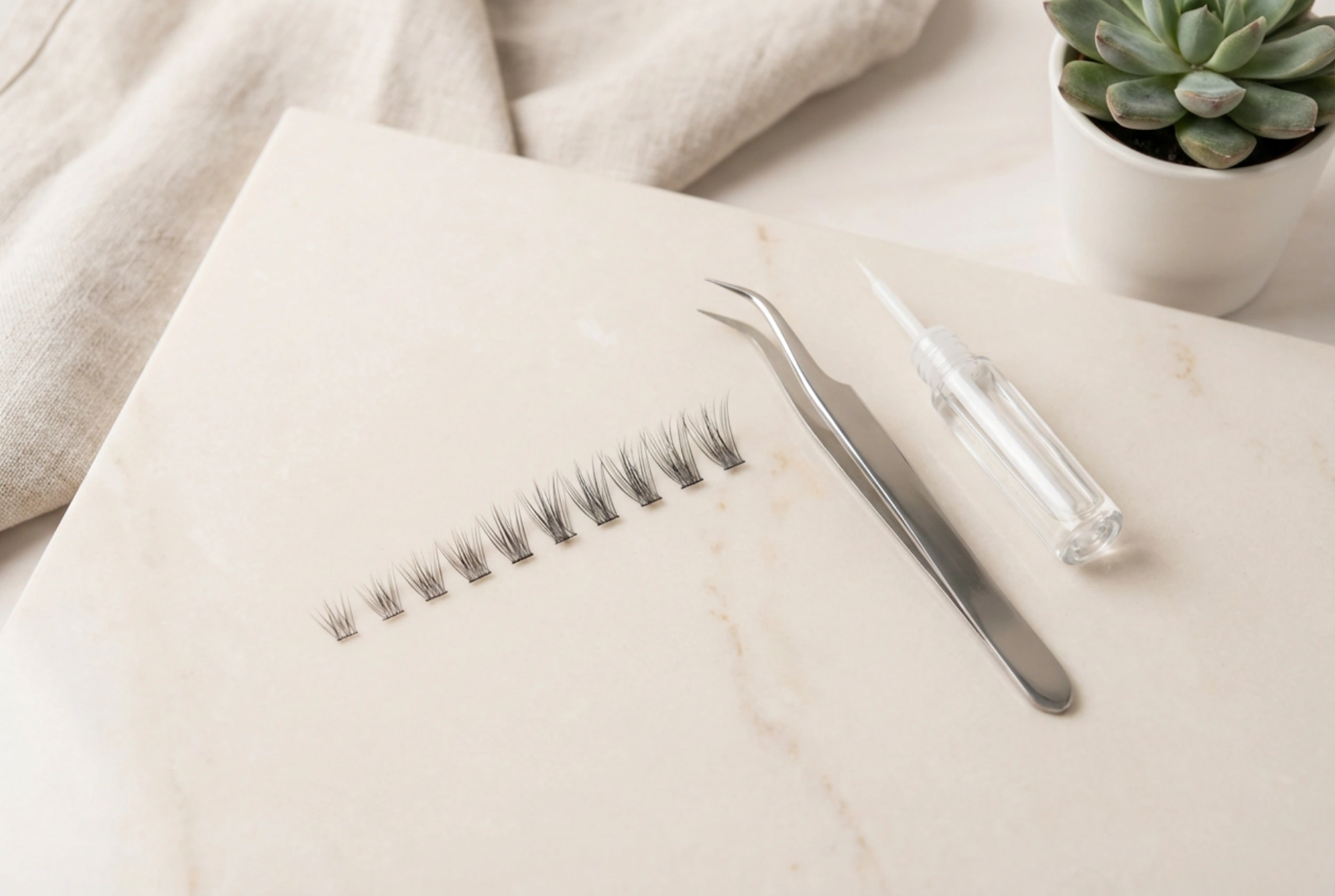 Individual lash clusters for beginners: choosing lengths and application