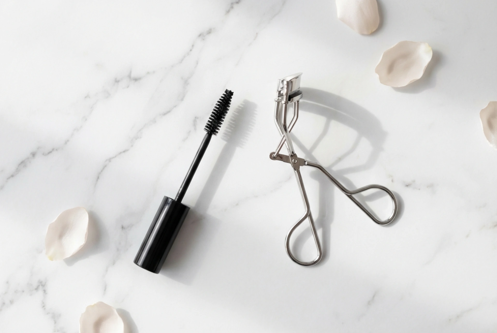 The Perfect Duo: Curling Mascara and Eyelash Curler