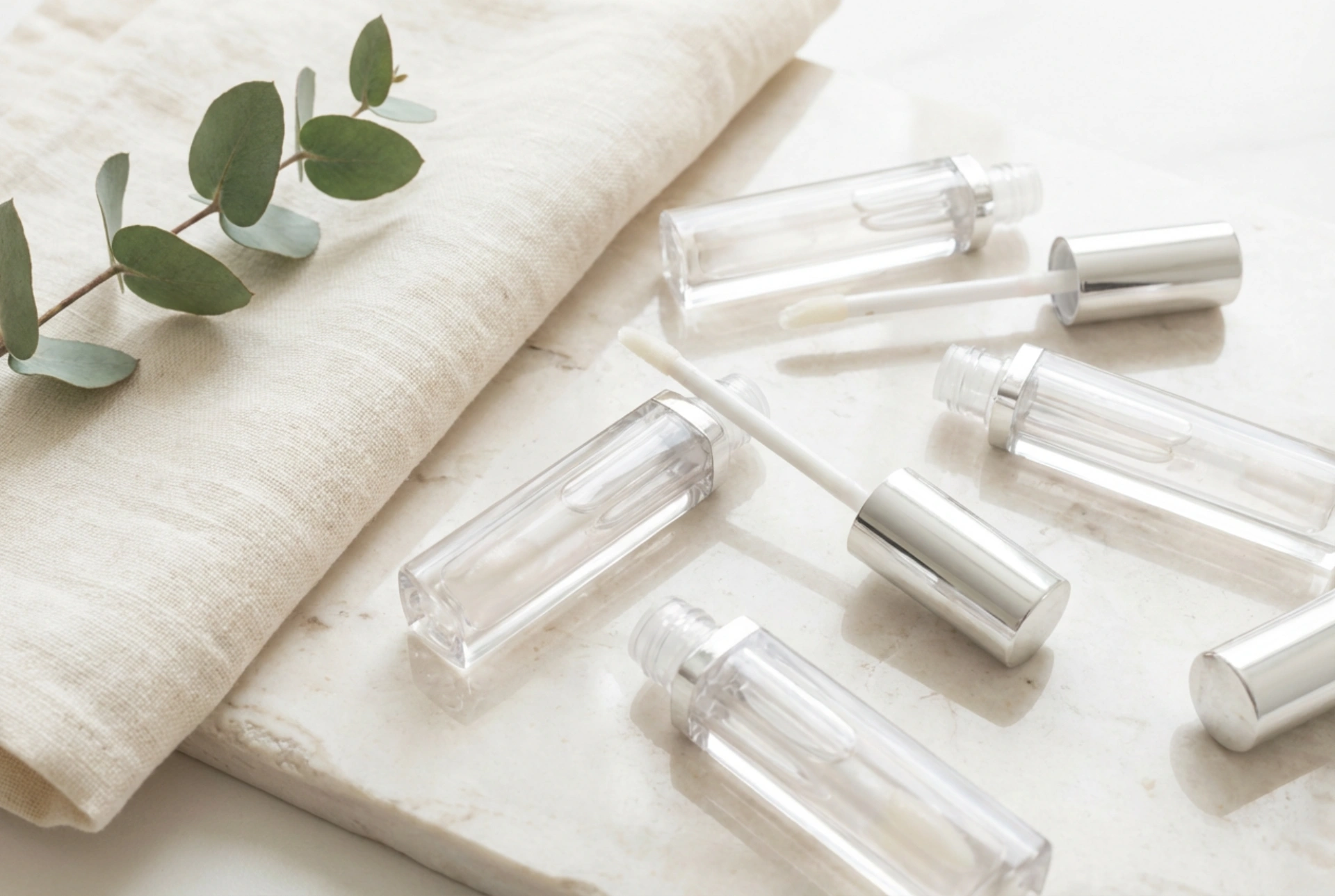 Transparent Lip Gloss: Best Applications and Mistakes to Avoid