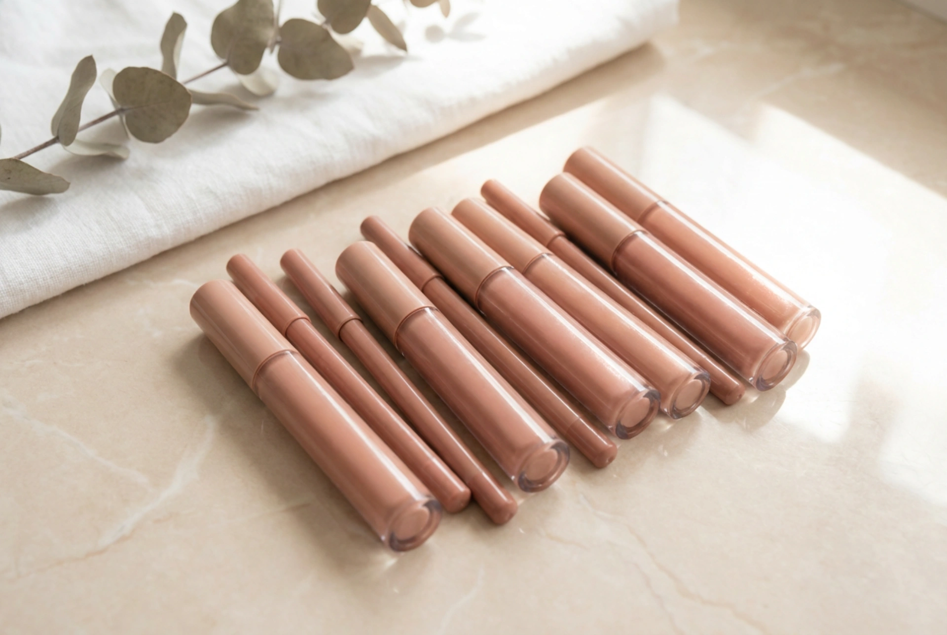 Nude Lip Gloss: Subtle Shine, Pairing with Lip Liner, and Touch-ups